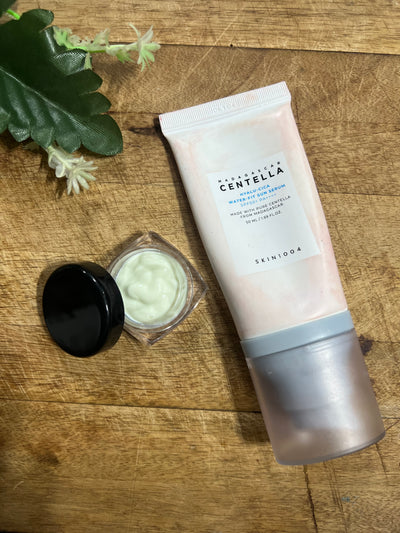 Skin1004 - Madagascar Centella Hyalu-Cica Water-Fit Sun Serum SPF 50+ PA++++ Sample 10ml