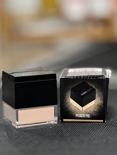 Huda Beauty  Easy Bake Loose Baking & Setting Powder