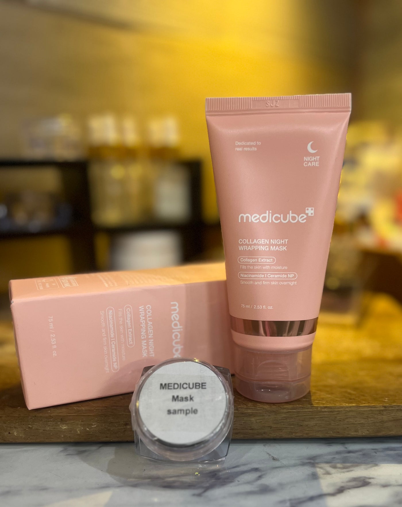 Medicube – Collagen Night Wrapping Mask - Sample 10ml